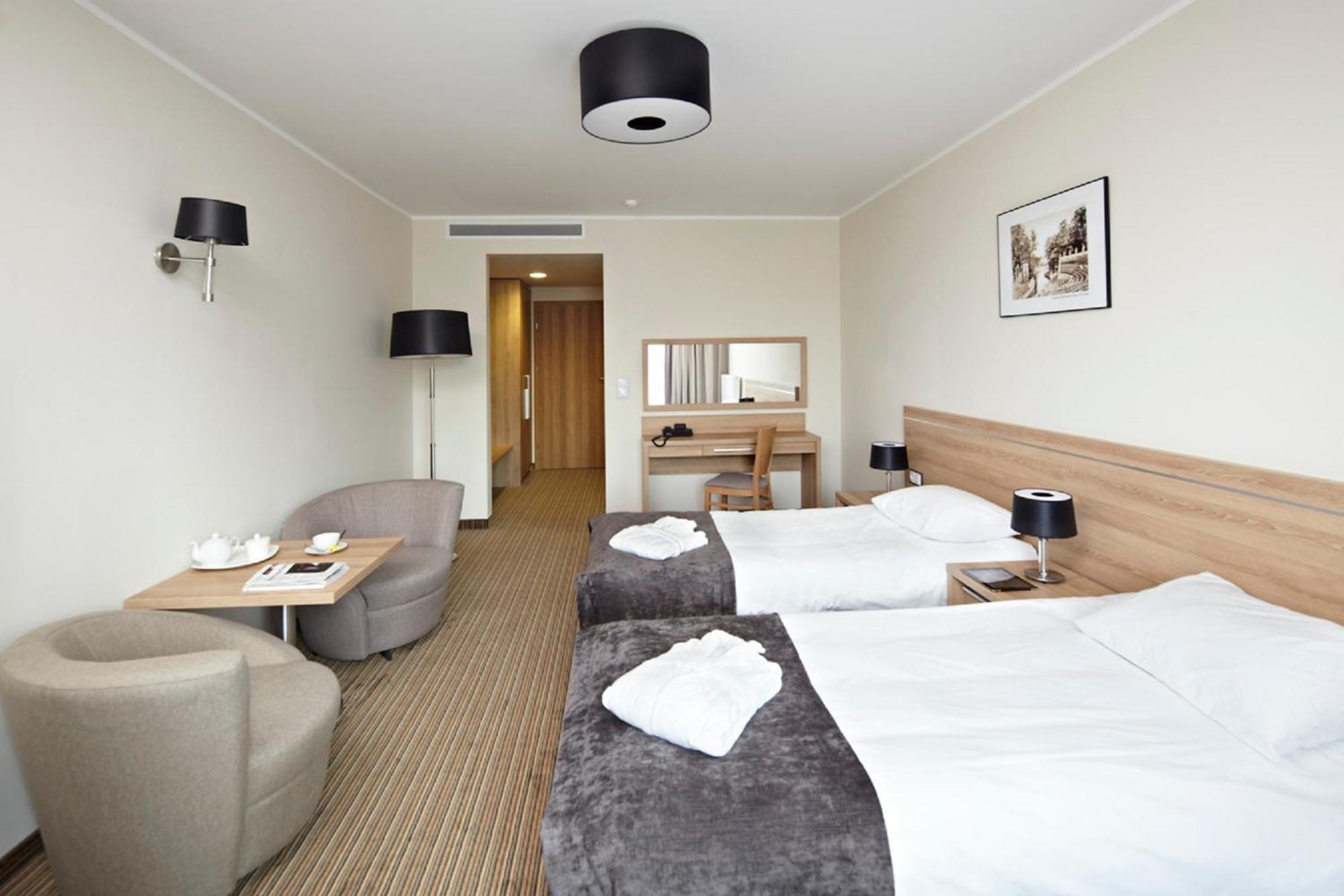 Mercure Wiazowna Brant Room photo